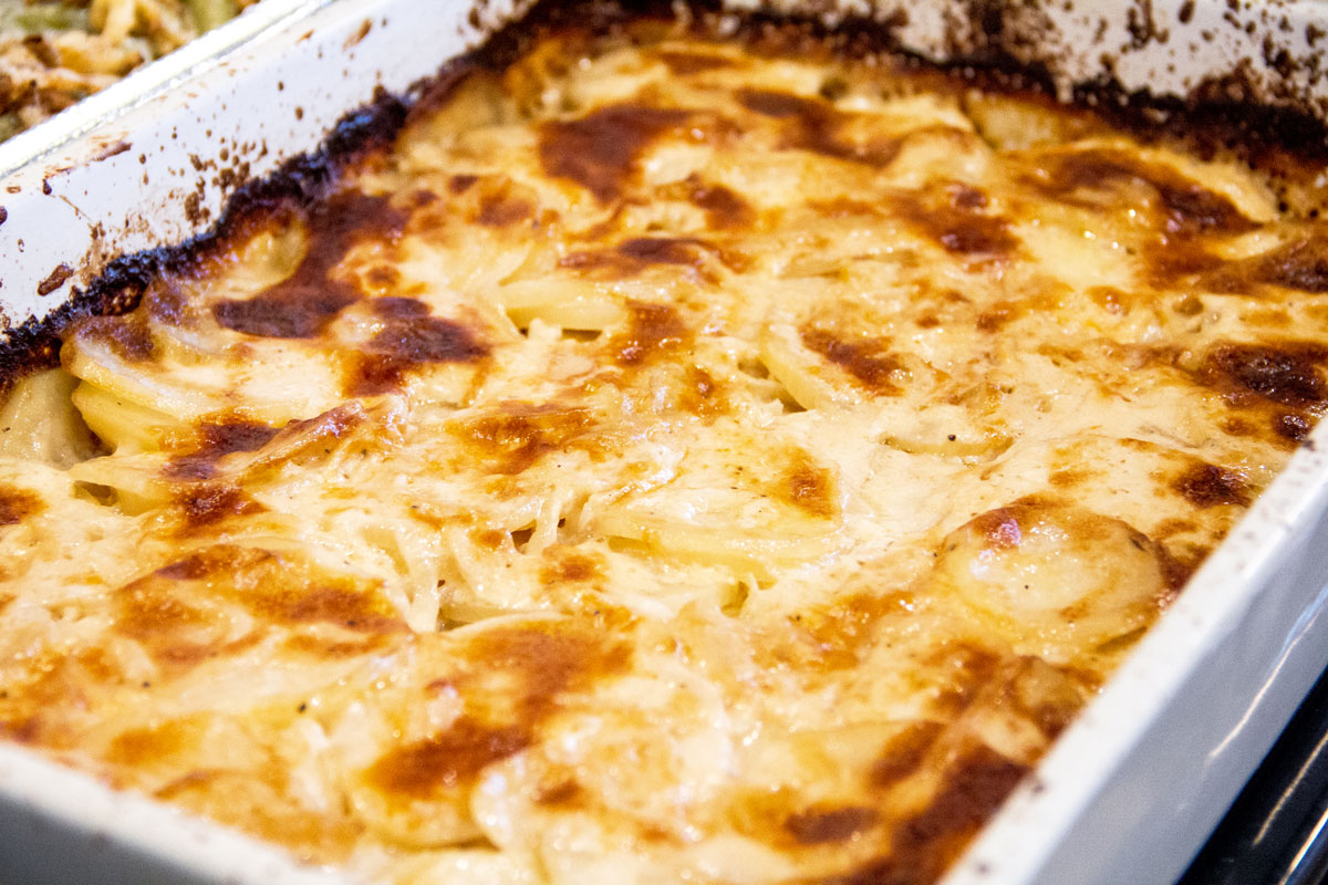 Featured image of post Potatoes Au Gratin Ina Garten What s the difference between potatoes au gratin and scalloped potatoes